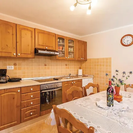 Stunning In With Kitchen Divšići