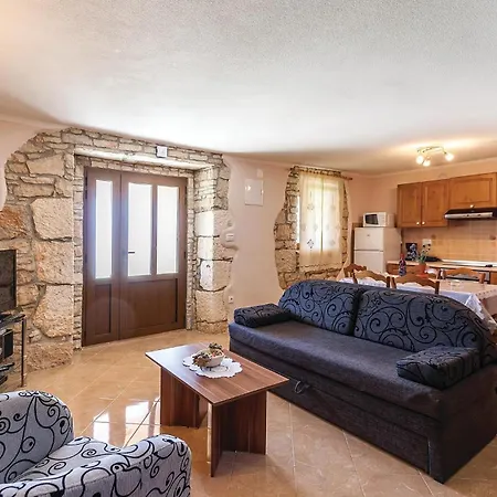 Stunning In With Kitchen