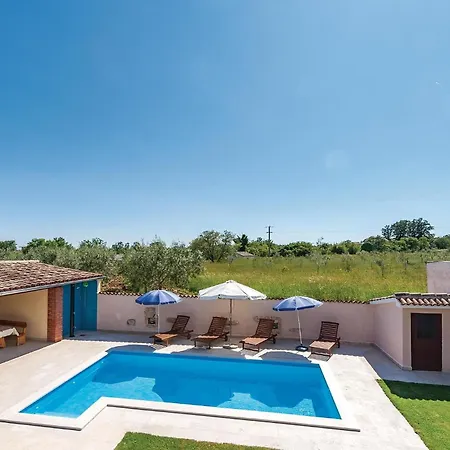 Stunning In With Kitchen Vakantiehuis