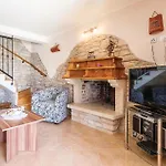 Дом отдыха Two-bedroom In Divsici